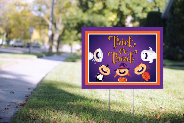 Trick Or Treat Yard Sign, Halloween Lawn Sign, Trick Or Treaters Welcome, Happy Halloween Outdoor Front Yard Sign - 24” x 18" Printed Sign